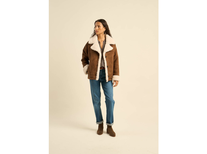 Manteau en fausse peau lainée