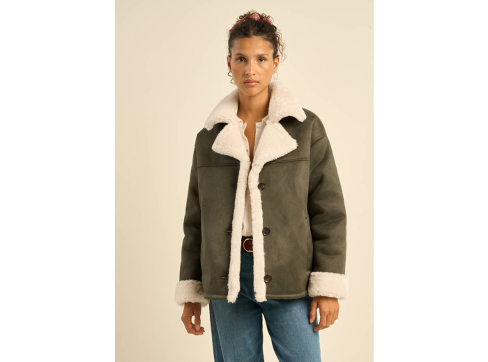 Manteau en fausse peau lainée