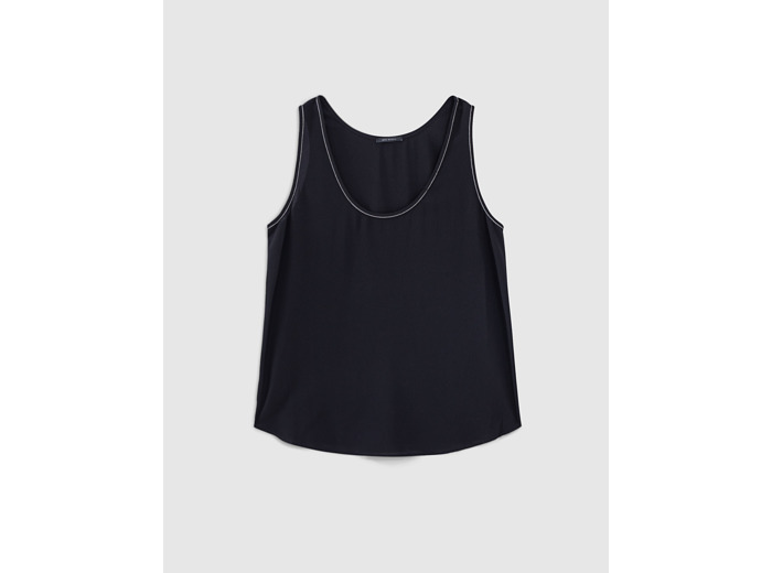 Top en crêpe noir surpiqûre bijou col femme