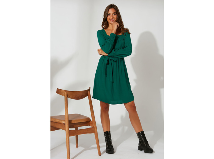 Robe courte ceinturée