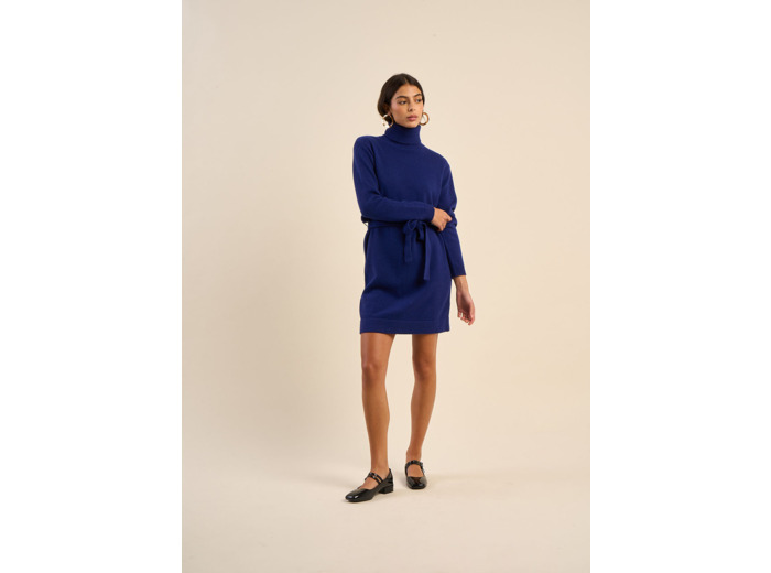 Robe en maille à col roulé