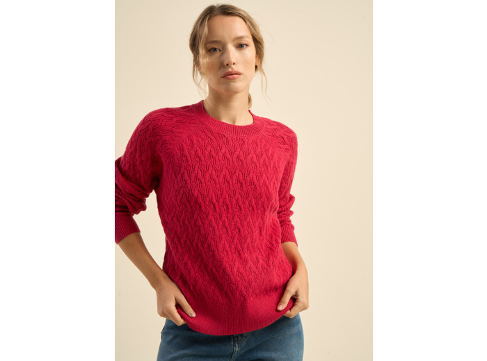 Pull à col bateau et tricotage fantaisie