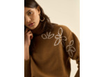 Pull à broderies fantaisies