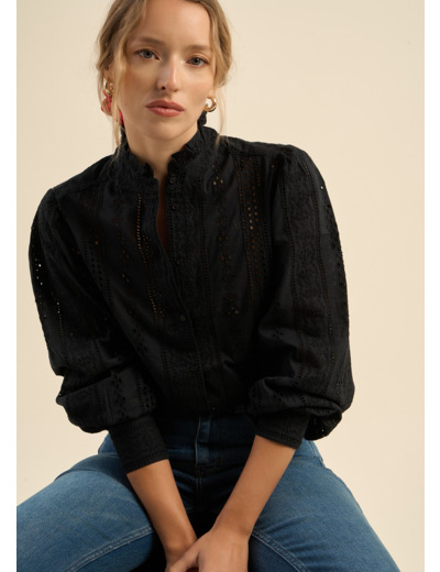 Blouse à broderie anglaise