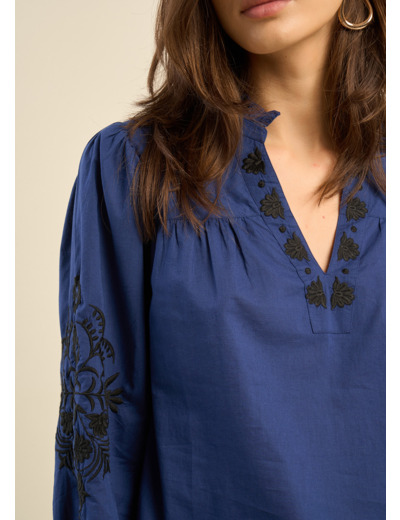Blouse en voile de coton brodée