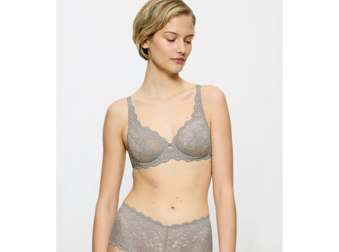 Soutien-gorge avec armatures